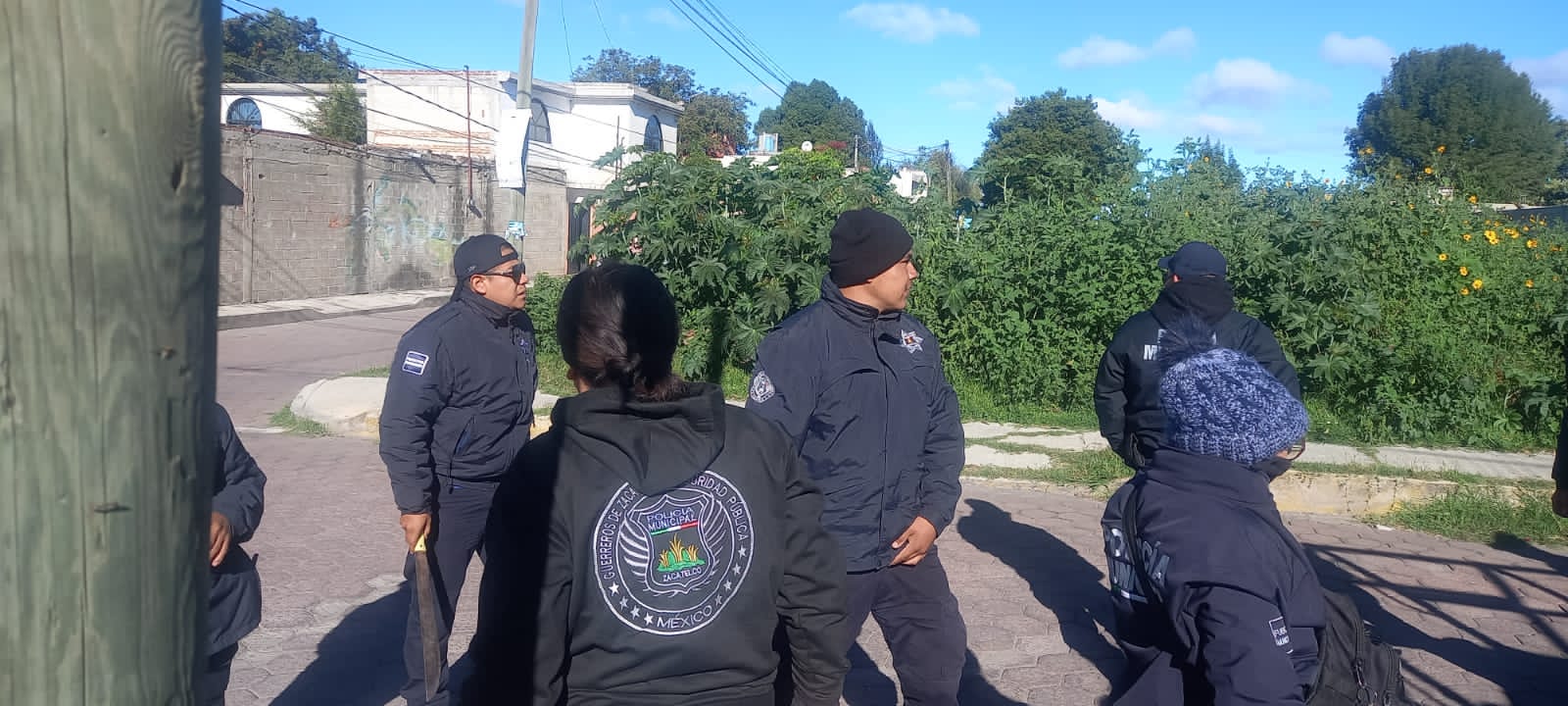 Gobierno de Zacatelco realiza faena en terreno baldío para mejorar condiciones de seguridad